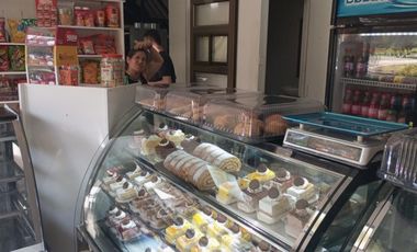 LOCAL EN SANTIAGO CENTRO DE 61,34 M2, A LA CALLE