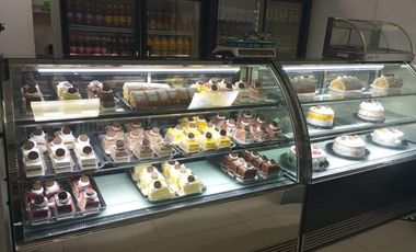 LOCAL EN SANTIAGO CENTRO DE 61,34 M2, A LA CALLE