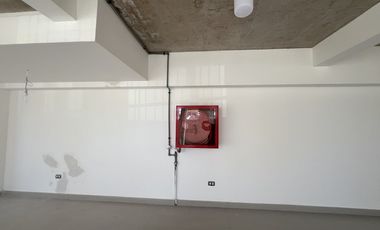 SE VENDE GRAN LOCAL COMERCIAL EN CERRO ALEGRE (CÓD 561)