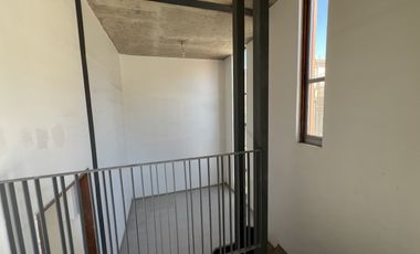 SE VENDE GRAN LOCAL COMERCIAL EN CERRO ALEGRE (CÓD 561)