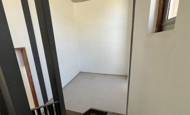 SE VENDE GRAN LOCAL COMERCIAL EN CERRO ALEGRE (CÓD 561)