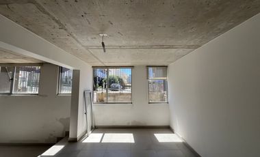 SE VENDE GRAN LOCAL COMERCIAL EN CERRO ALEGRE (CÓD 561)
