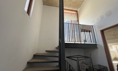 SE VENDE GRAN LOCAL COMERCIAL EN CERRO ALEGRE (CÓD 561)