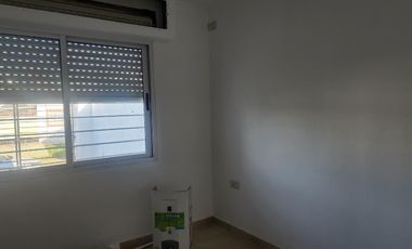 Casa a estrenar, calle Werner a metros de Hernandarias