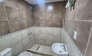 Casa a estrenar, calle Werner a metros de Hernandarias