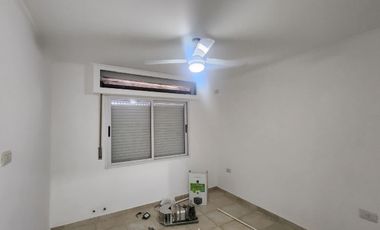 Casa a estrenar, calle Werner a metros de Hernandarias