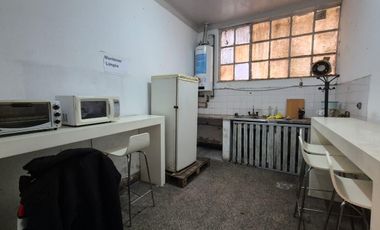 Depósito - Galpón 1800 m2.  en La Boca - ALQUILER