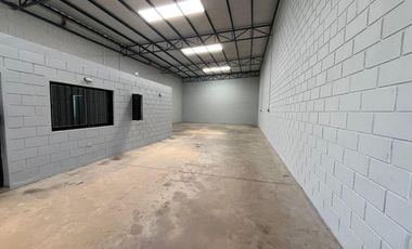 Galpón en Alquiler en B° Carrara de Horizonte, 270 m². Uso logistico o industrial