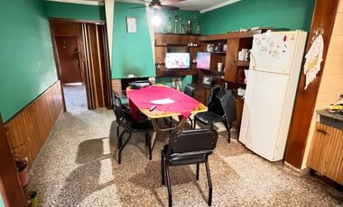 VENTA CASA CON POTENCIAL DE INVERSION - 3 DORM - VILLA AZALAIS