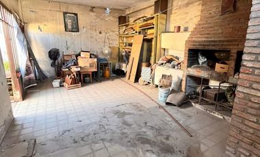 VENTA CASA CON POTENCIAL DE INVERSION - 3 DORM - VILLA AZALAIS