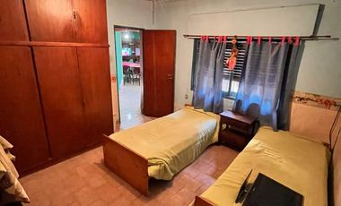 VENTA CASA CON POTENCIAL DE INVERSION - 3 DORM - VILLA AZALAIS