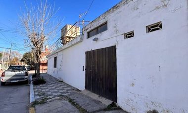 VENTA CASA CON POTENCIAL DE INVERSION - 3 DORM - VILLA AZALAIS