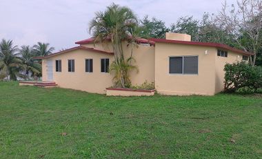 CASA EN VENTA FRENTE AL RIO, TUXPAN, VERACRUZ.