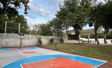 Quinta en Venta en MISION ANTIGUA sobre Carretera a Cadereyta