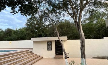 Quinta en Venta en MISION ANTIGUA sobre Carretera a Cadereyta