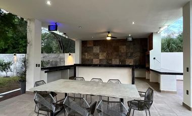 Quinta en Venta en MISION ANTIGUA sobre Carretera a Cadereyta