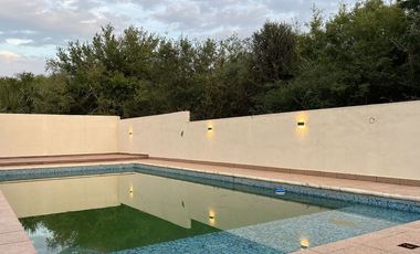 Quinta en Venta en MISION ANTIGUA sobre Carretera a Cadereyta