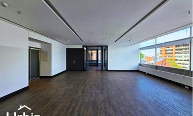 Arriendo Oficina de 130 m² en Torre La Cabrera