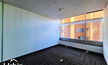 Arriendo Oficina de 130 m² en Torre La Cabrera