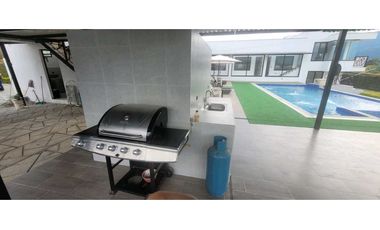 CASA FUSAGASUGA CUNDINAMARCA

500 M2 AREA CONSTRUIDA
1.804 M2 LOTE