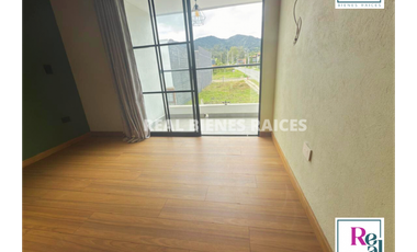 Casa Esquinera en Arriendo – Sector Campestre | Estrato 4