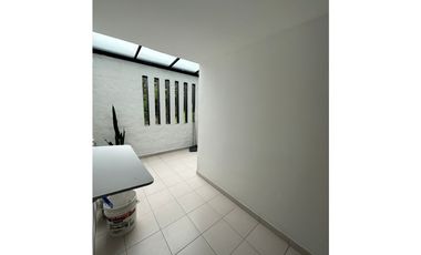 CASA EN ARRIENDO SECTOR ALTO DE LAS PALMAS- POBLADO