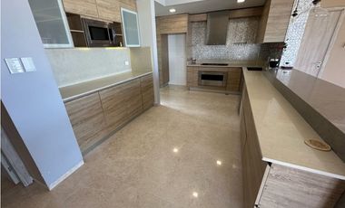 APARTAMENTO EN VENTA CON VISTA ESPECTACULAR ZONA EL GOLF BARRANQUILLA