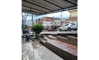 Se Arrienda Local Cerca al Parque Gaitan