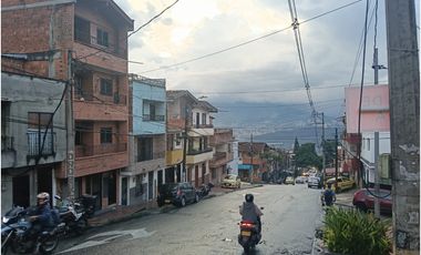 Se Arrienda Local Cerca al Parque Gaitan