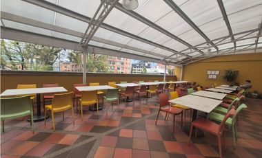 RENTO OFICINA 2.000M2 EXTERIOR 2 PLANTAS COMPLETAS - PARQUE 93