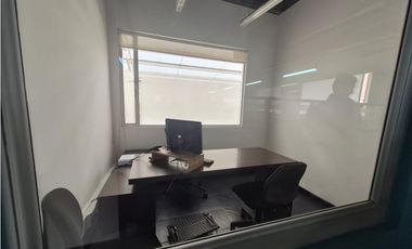 RENTO OFICINA 2.000M2 EXTERIOR 2 PLANTAS COMPLETAS - PARQUE 93