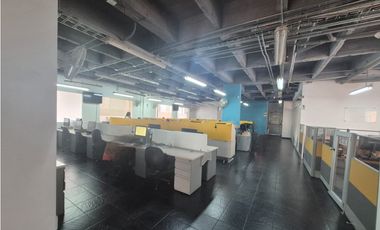 RENTO OFICINA 2.000M2 EXTERIOR 2 PLANTAS COMPLETAS - PARQUE 93