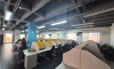 RENTO OFICINA 2.000M2 EXTERIOR 2 PLANTAS COMPLETAS - PARQUE 93