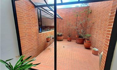 SANTA ANA OR. VENTA 5 ALCOBAS, CONJUNTO, TERRAZA