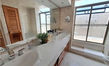 SANTA ANA OR. VENTA 5 ALCOBAS, CONJUNTO, TERRAZA