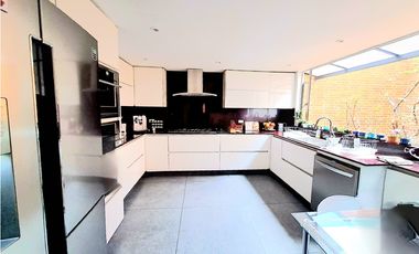 SANTA ANA OR. VENTA 5 ALCOBAS, CONJUNTO, TERRAZA