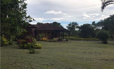 ALQUILER CASA DE FINCA EN ZONA RURAL DE MONTENEGRO