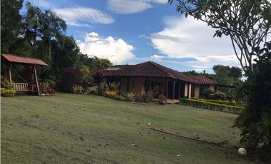 ALQUILER CASA DE FINCA EN ZONA RURAL DE MONTENEGRO