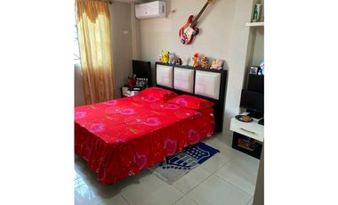 VENDO HERMOSA CASA EN URB. CATALUÑA