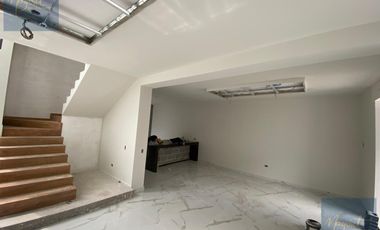 Casa con Doble Altura y Roof Garden en Privada | Ideal para Familias A 10 Min del Centro de Tlaxcala