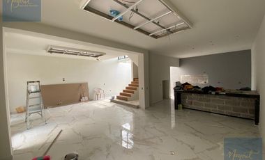 Casa con Doble Altura y Roof Garden en Privada | Ideal para Familias A 10 Min del Centro de Tlaxcala