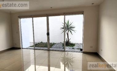 Casa en renta en García N. L. en Dominio Cumbres sector Britania