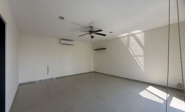 Exclusivo fraccionamiento a una cuadra de la Avenida San Diego