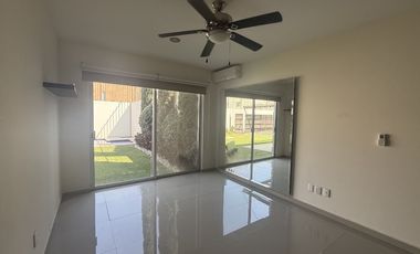 Exclusivo fraccionamiento a una cuadra de la Avenida San Diego