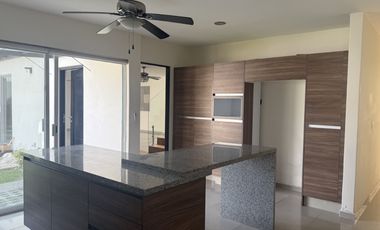 Exclusivo fraccionamiento a una cuadra de la Avenida San Diego