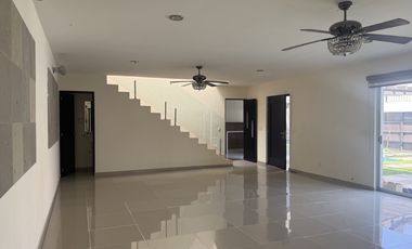 Exclusivo fraccionamiento a una cuadra de la Avenida San Diego