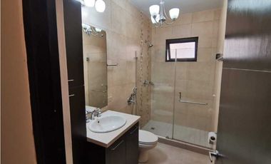 Apartamento con amplios espacios. Embassy Village