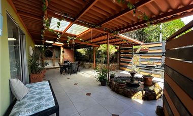 SE VENDE FINCA CON 2 CABAÑAS EN CERRO AZUL DE 1140M CLIMA FRIO