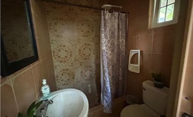 SE VENDE  FINCA CON 4 CABAÑAS Y 2 CASAS EN CERRO AZUL DE 1055M