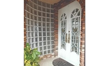 ALTOS DE CERRO VIENTO / 337 M / 4 HABITACION / 4 BAÑOS / AG